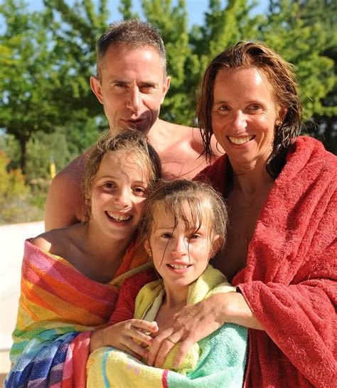 video naturiste|Évasion naturiste en famille aux Aillos, vidéo!